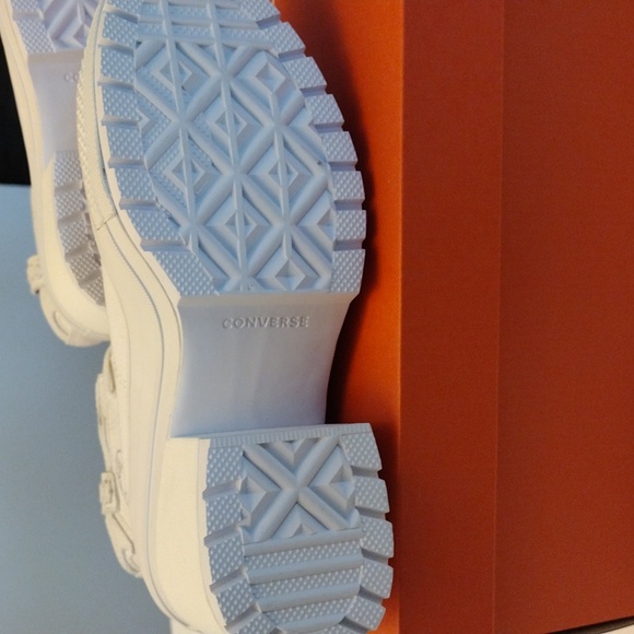 Converse Women's Chuck 70 De Luxe Heel Western Embroidered. 7.5 - Picture 15 of 15